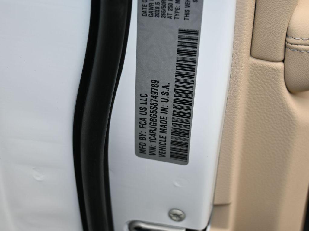 new 2025 Jeep Grand Cherokee car