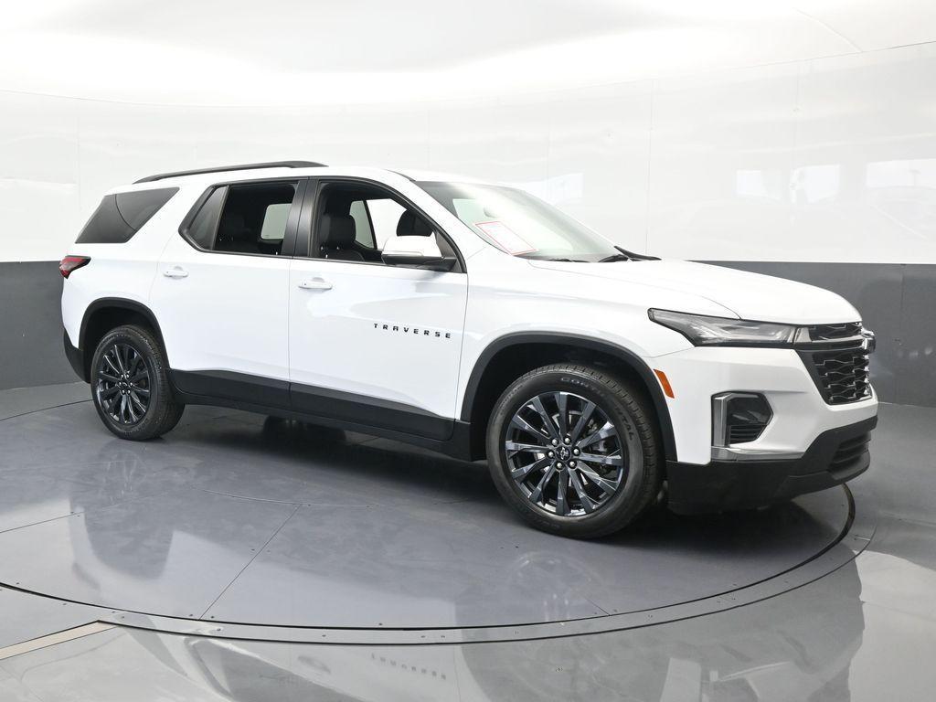 used 2023 Chevrolet Traverse car, priced at $31,489