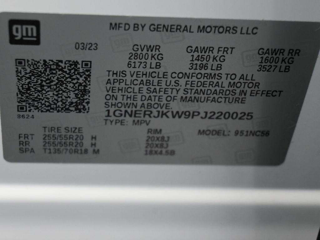 used 2023 Chevrolet Traverse car, priced at $31,489