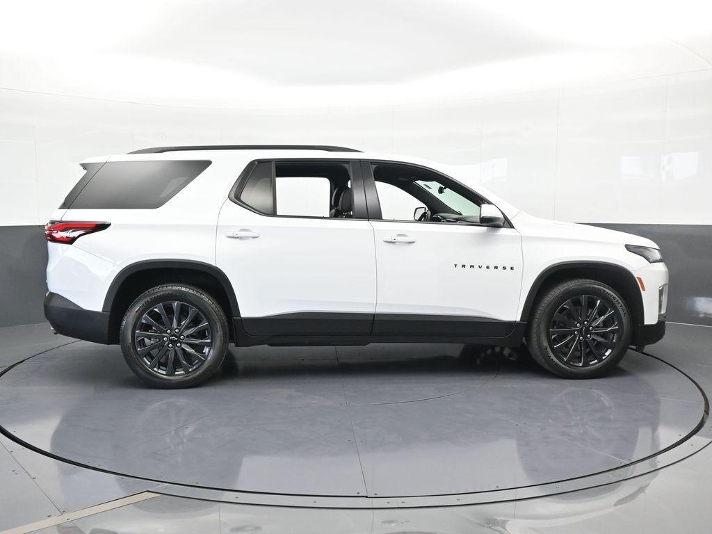 used 2023 Chevrolet Traverse car, priced at $31,489