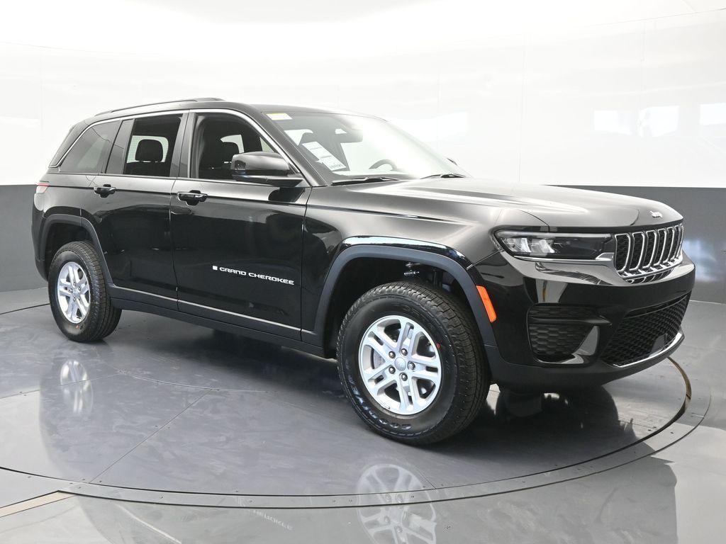 new 2025 Jeep Grand Cherokee car, priced at $37,968