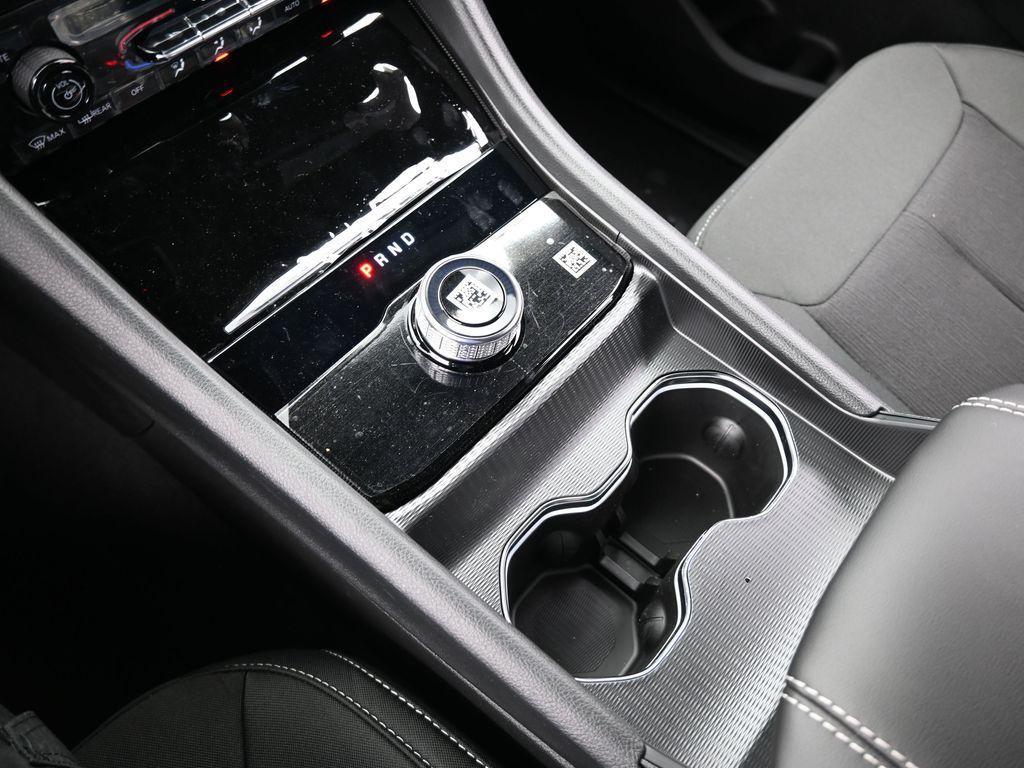 new 2025 Jeep Grand Cherokee car, priced at $37,968