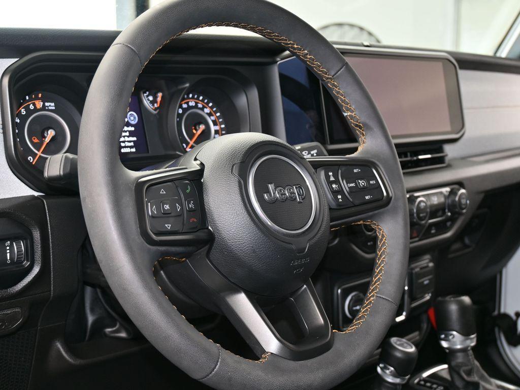 new 2024 Jeep Gladiator car, priced at $34,377