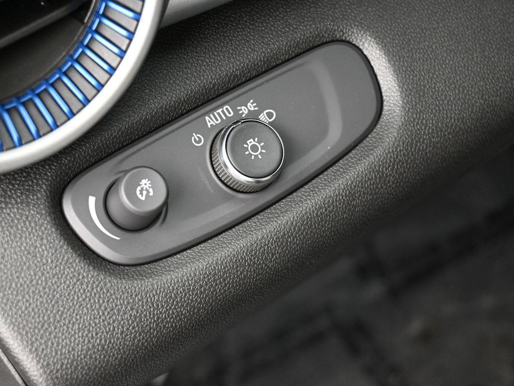 used 2025 Chevrolet Trax car, priced at $19,991