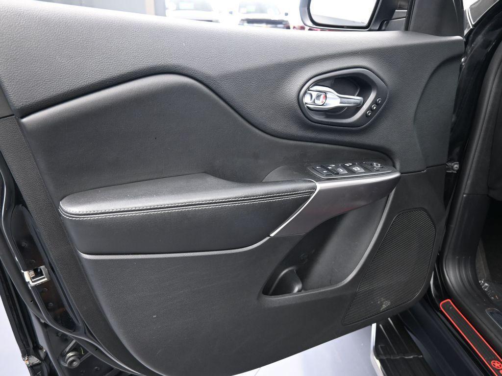 used 2019 Jeep Cherokee car, priced at $15,650