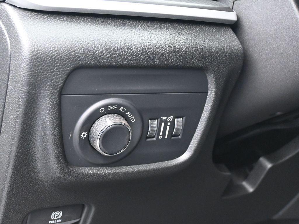 new 2025 Jeep Grand Cherokee car