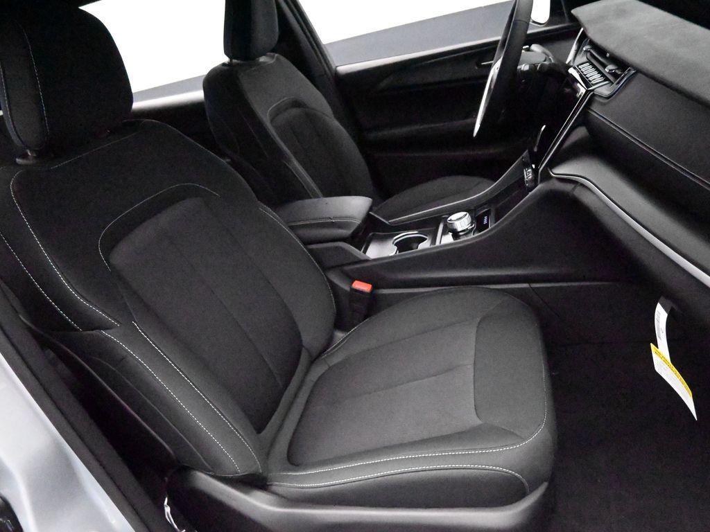 new 2024 Jeep Grand Cherokee L car, priced at $42,159