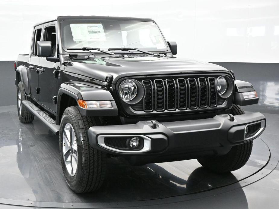 new 2024 Jeep Gladiator car, priced at $44,944