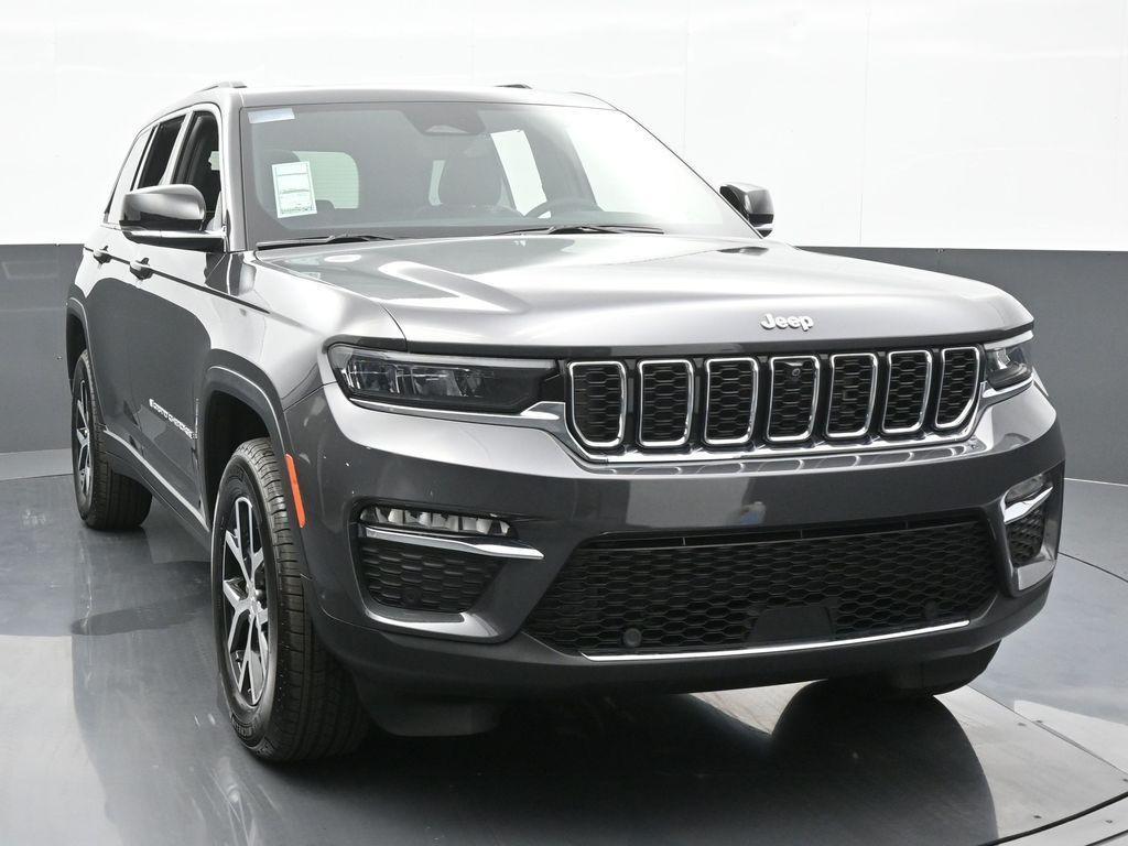 new 2024 Jeep Grand Cherokee car, priced at $46,775