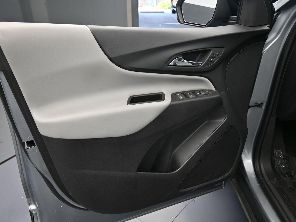 used 2024 Chevrolet Equinox car, priced at $20,991