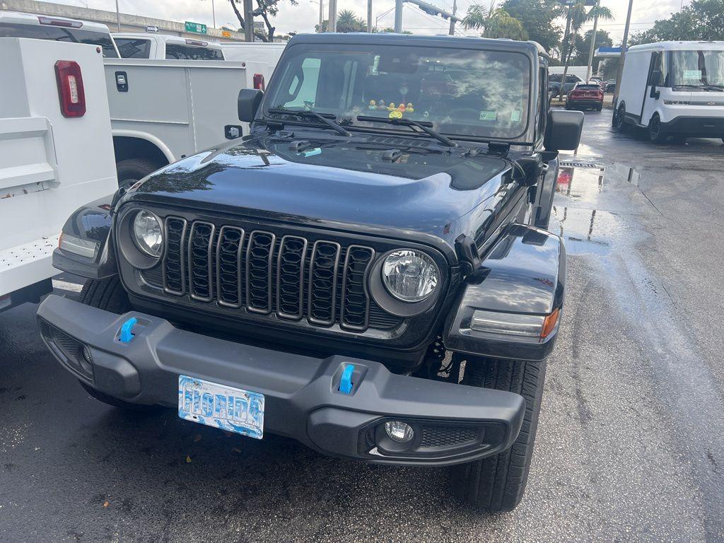 new 2024 Jeep Wrangler 4xe car