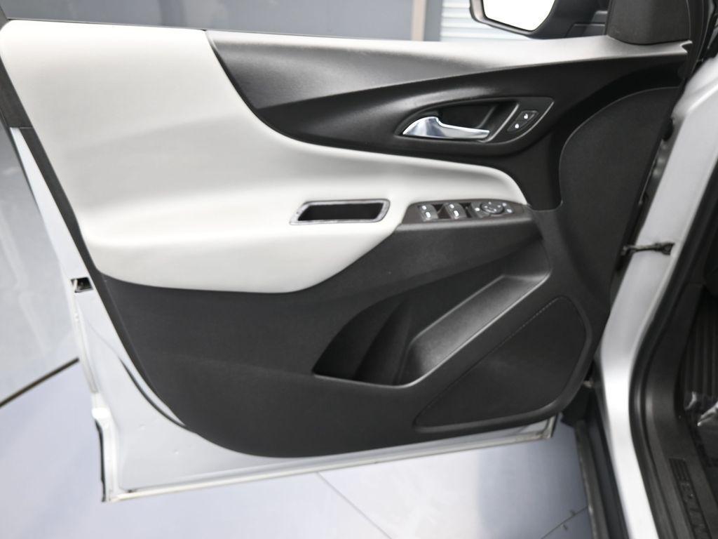 used 2020 Chevrolet Equinox car, priced at $11,621