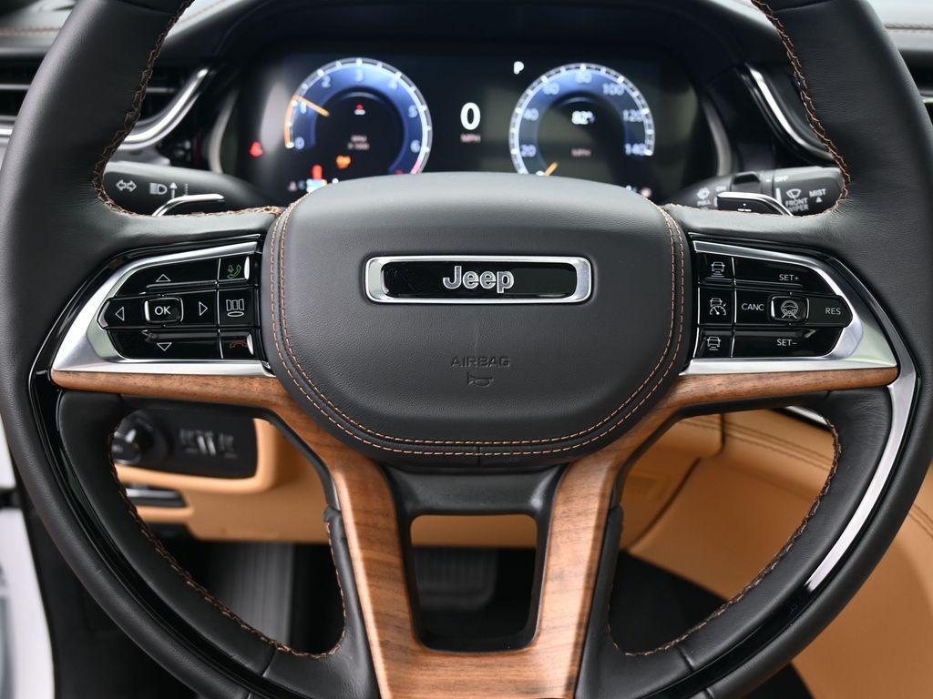 new 2025 Jeep Grand Cherokee L car