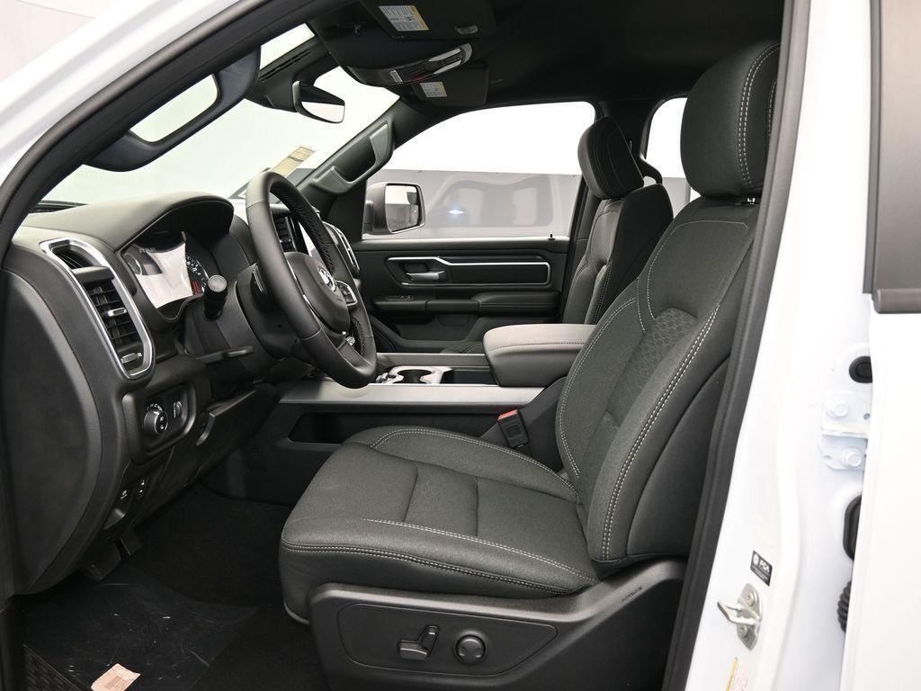 new 2025 Ram 1500 car, priced at $39,527
