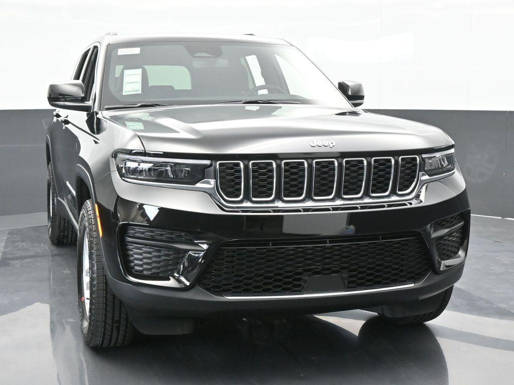 used 2024 Jeep Grand Cherokee car, priced at $29,997