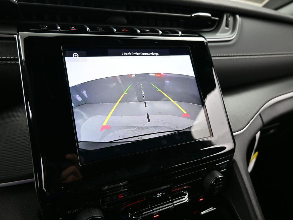 used 2024 Jeep Grand Cherokee car, priced at $29,997