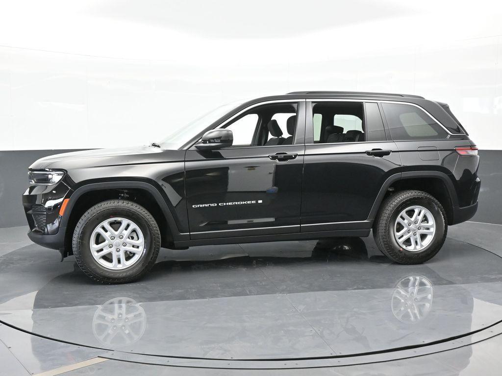 used 2024 Jeep Grand Cherokee car, priced at $29,997