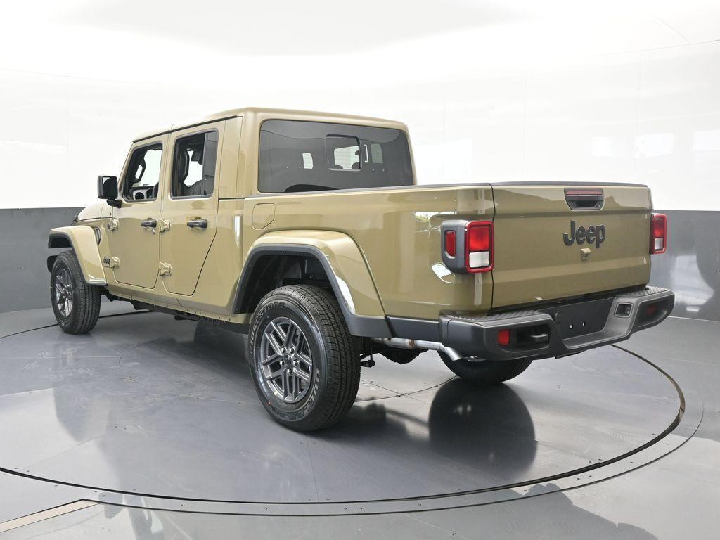 new 2025 Jeep Gladiator car