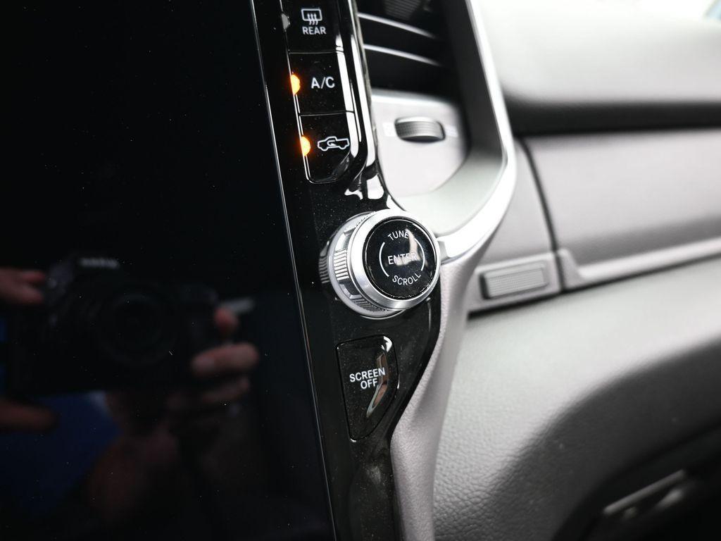 new 2025 Ram 1500 car