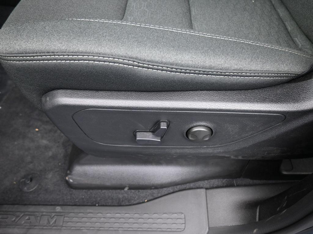 new 2025 Ram 1500 car