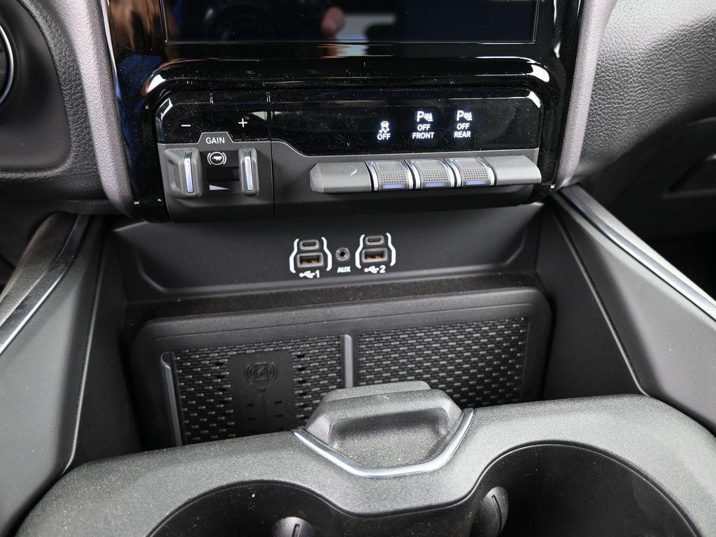 new 2025 Ram 1500 car