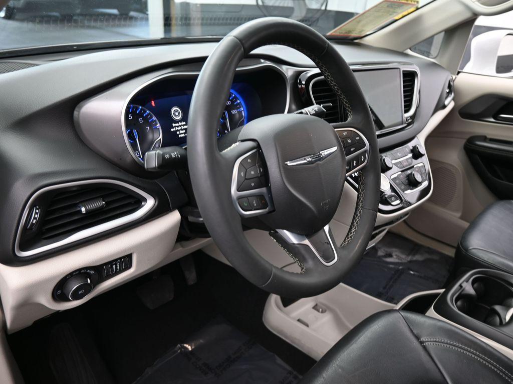 used 2022 Chrysler Pacifica car, priced at $18,993