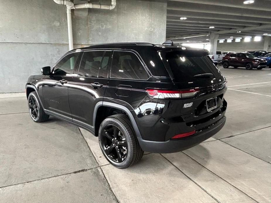 new 2024 Jeep Grand Cherokee car, priced at $40,699