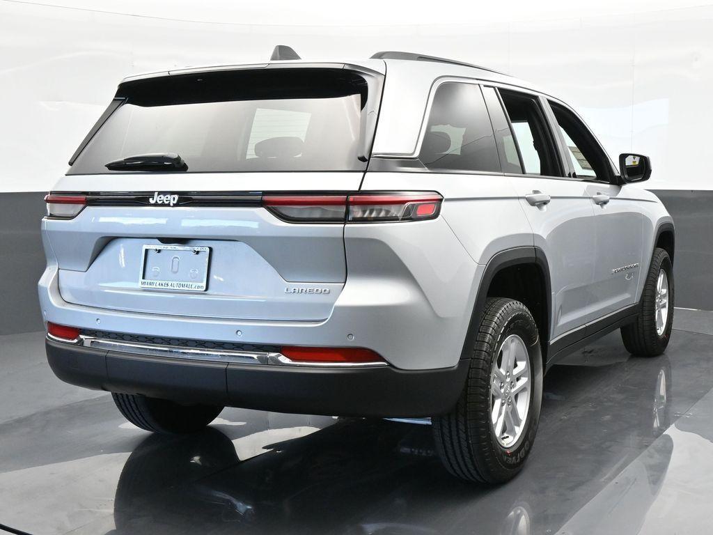 new 2024 Jeep Grand Cherokee car, priced at $40,645