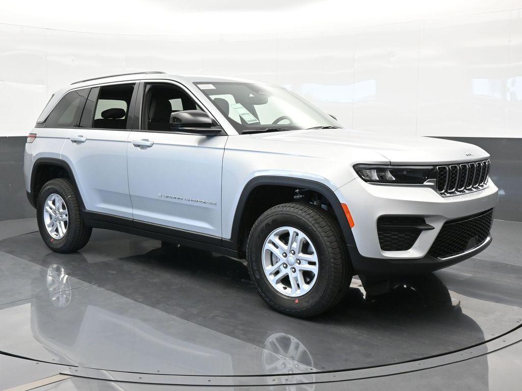 new 2024 Jeep Grand Cherokee car, priced at $40,645