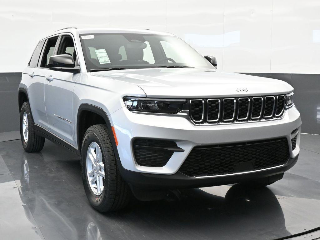 new 2024 Jeep Grand Cherokee car, priced at $40,645