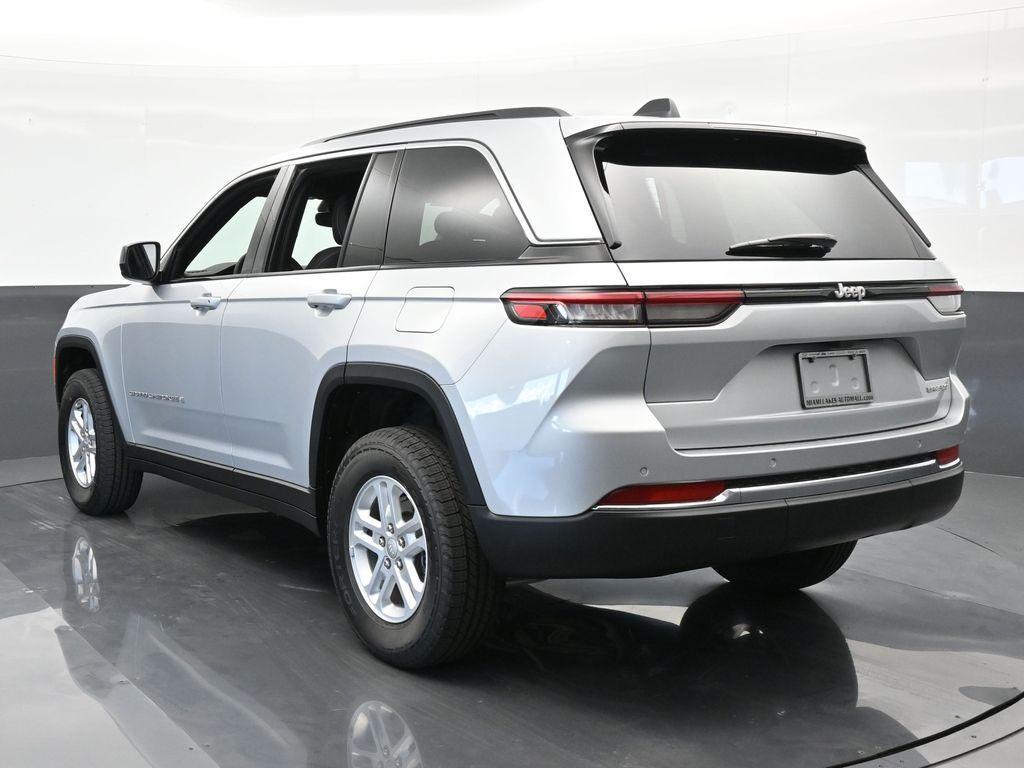 new 2024 Jeep Grand Cherokee car, priced at $40,645