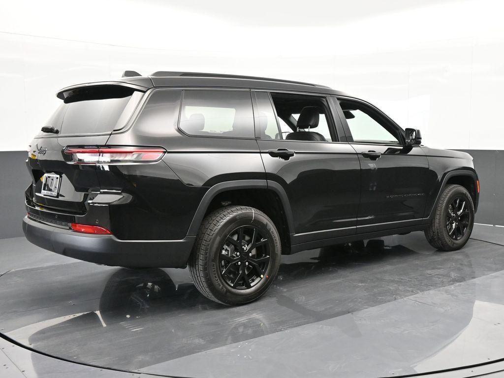 new 2024 Jeep Grand Cherokee L car, priced at $46,303