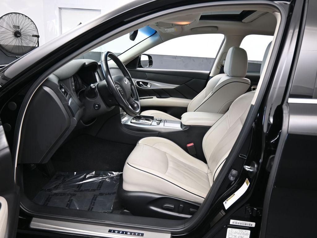 used 2019 INFINITI Q70L car, priced at $25,881