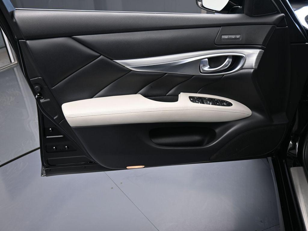 used 2019 INFINITI Q70L car, priced at $25,881