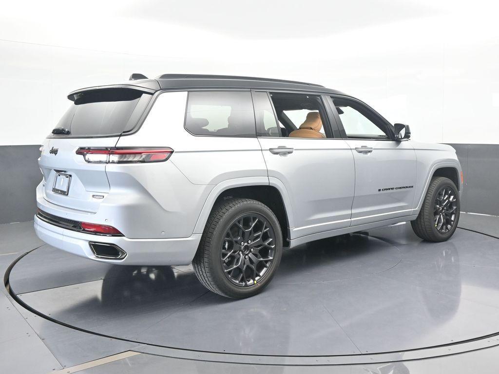 new 2025 Jeep Grand Cherokee L car