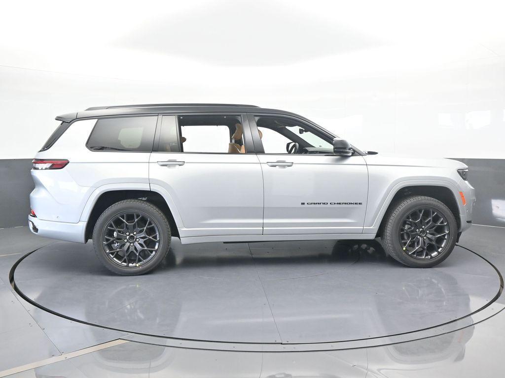 new 2025 Jeep Grand Cherokee L car