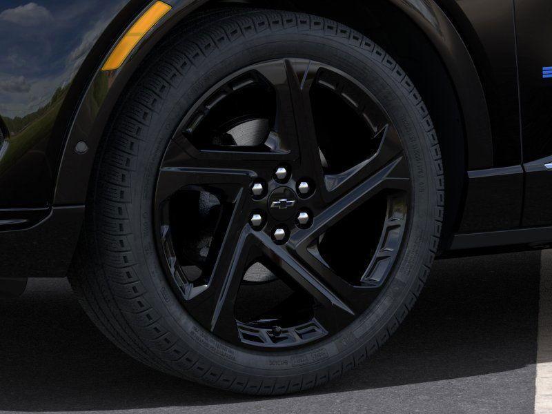 new 2025 Chevrolet Equinox EV car, priced at $45,090