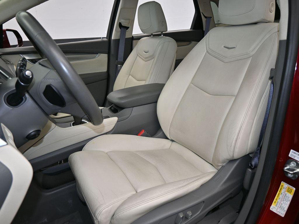 used 2017 Cadillac XT5 car, priced at $17,250