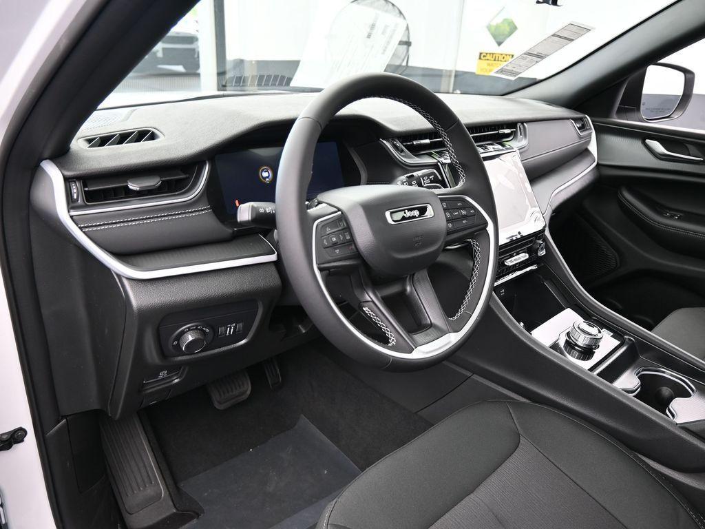 new 2025 Jeep Grand Cherokee car