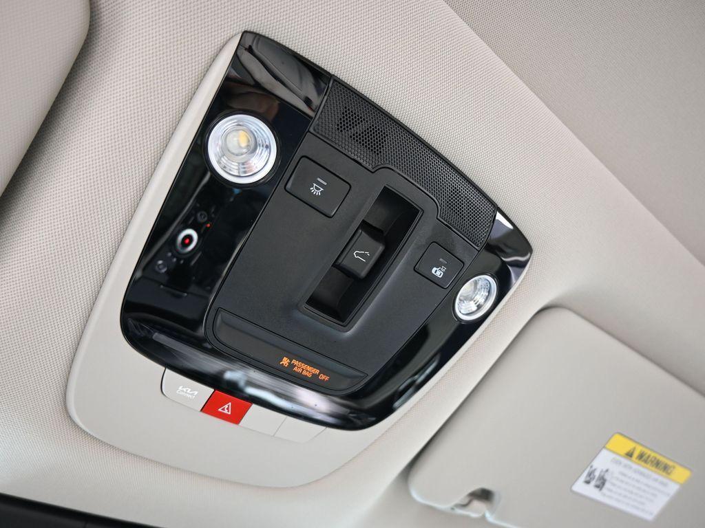 used 2025 Kia Sportage Hybrid car, priced at $28,975