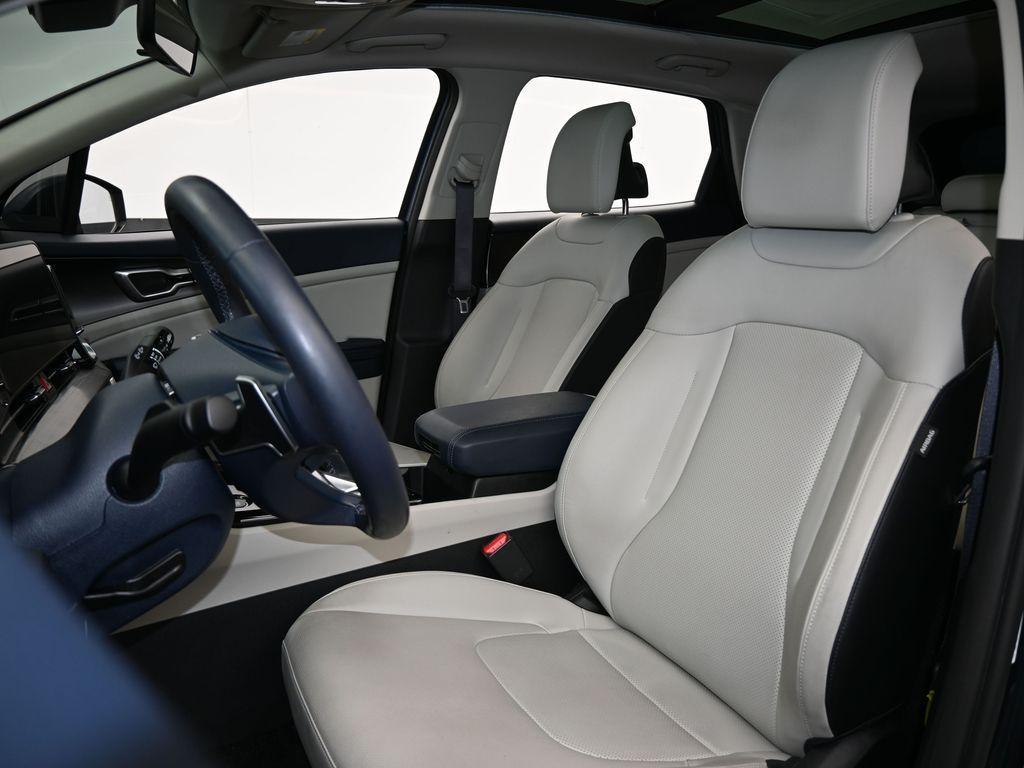 used 2025 Kia Sportage Hybrid car, priced at $28,975