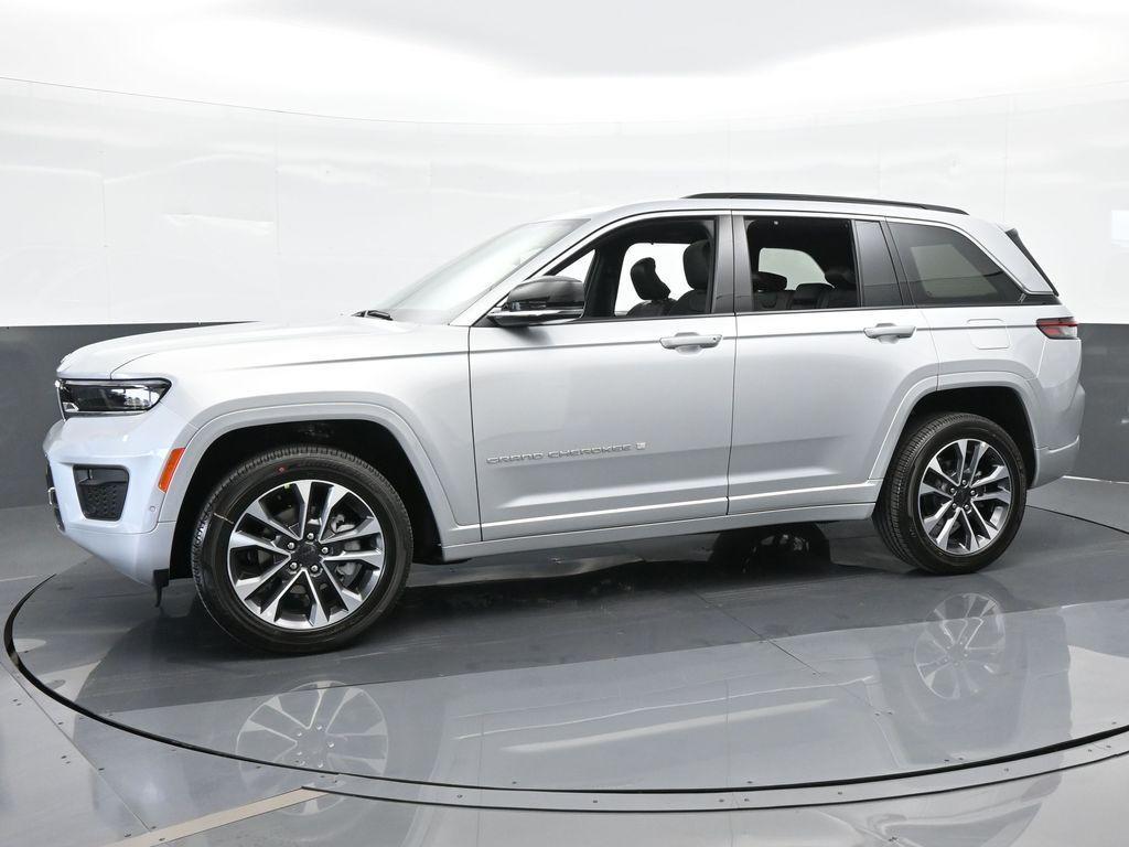 new 2024 Jeep Grand Cherokee car, priced at $52,757