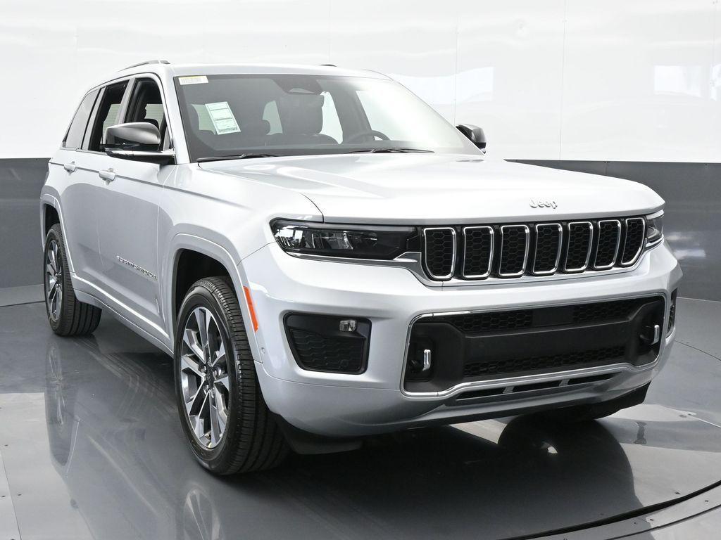 new 2024 Jeep Grand Cherokee car, priced at $52,757