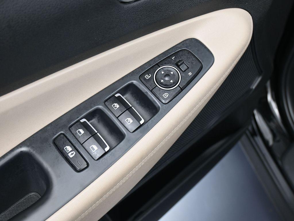 used 2023 Hyundai Santa Fe car, priced at $22,796