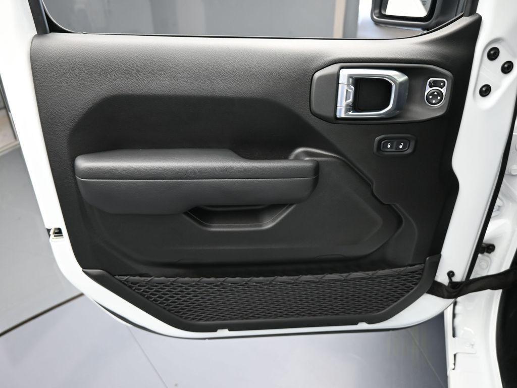 used 2024 Jeep Gladiator car, priced at $34,376