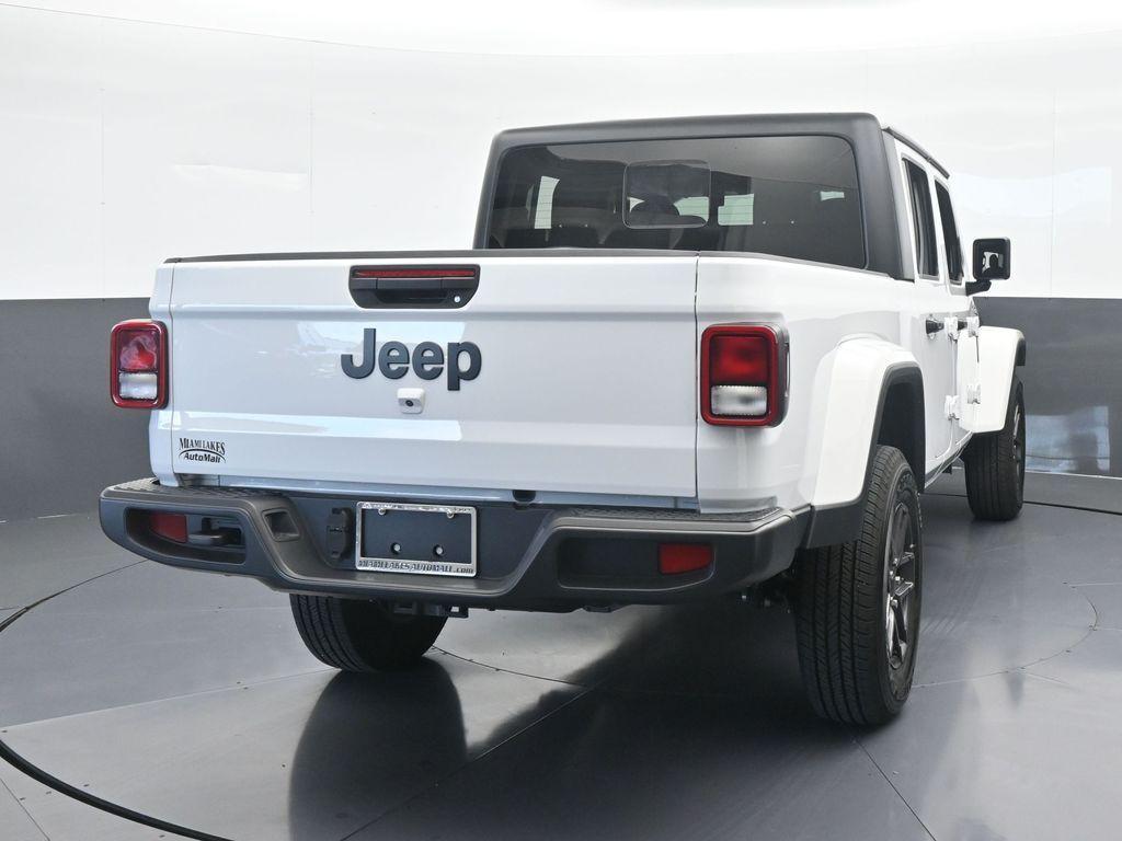 used 2024 Jeep Gladiator car, priced at $34,376
