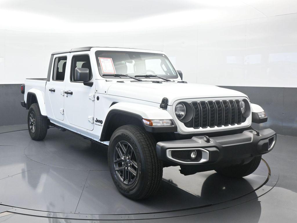 used 2024 Jeep Gladiator car, priced at $34,376