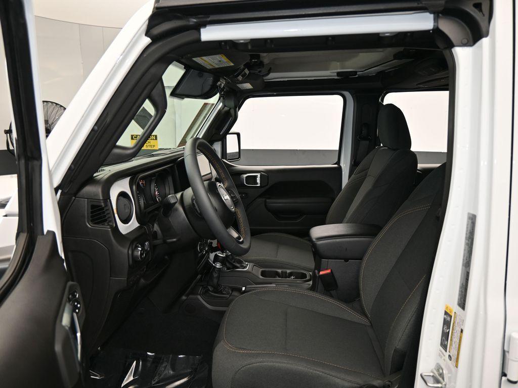 used 2024 Jeep Gladiator car, priced at $34,376