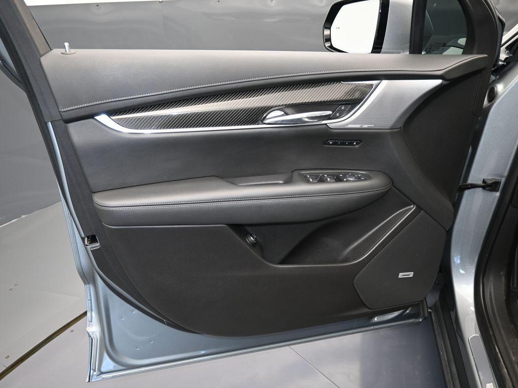 used 2023 Cadillac XT6 car, priced at $43,750