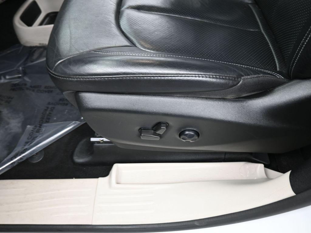 used 2022 Chrysler Pacifica car, priced at $18,990